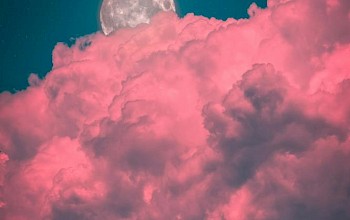 The Magic of the Strawberry Full Moon – Did You Know?